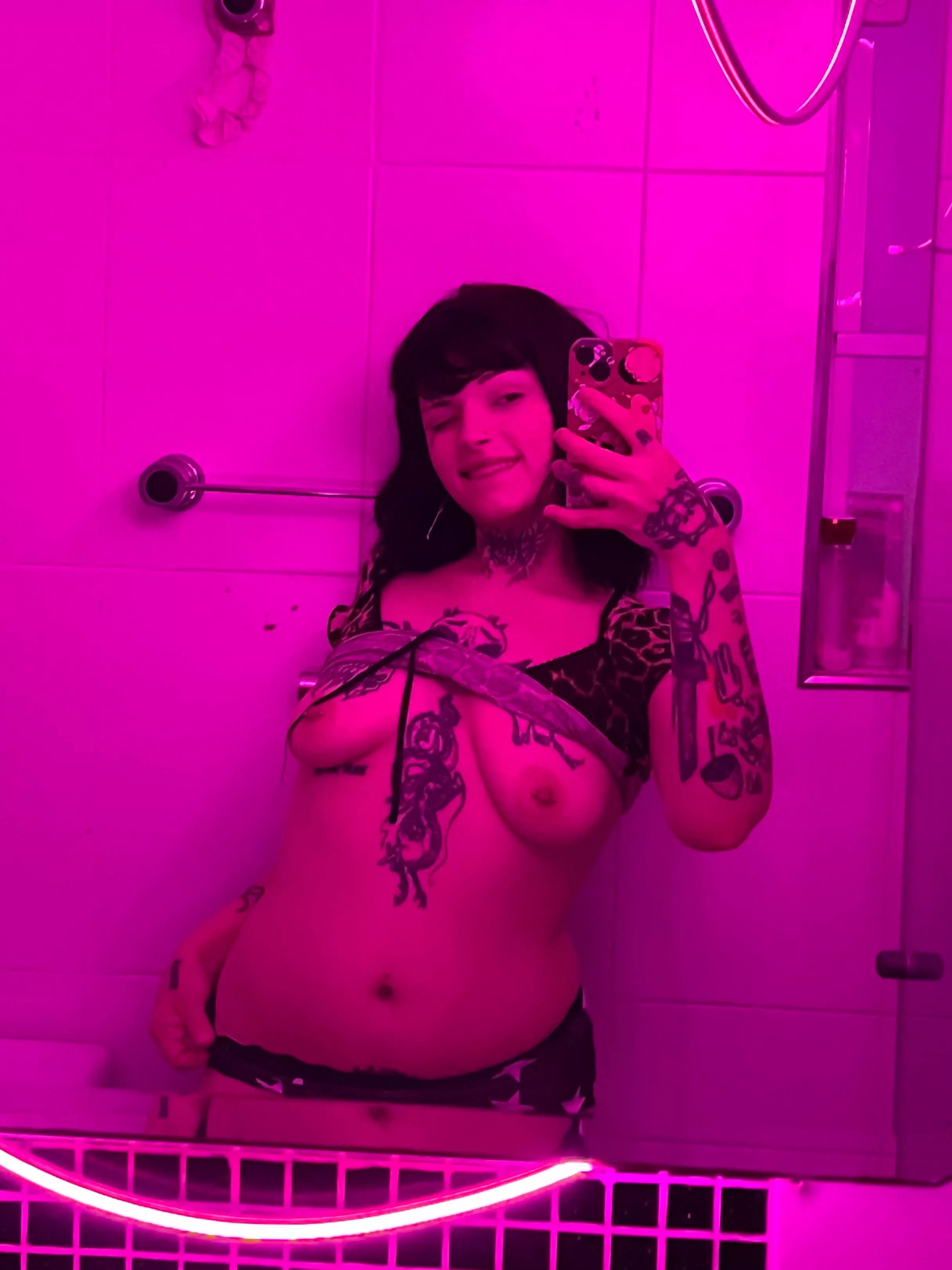 goth latina milkers ready to be used!