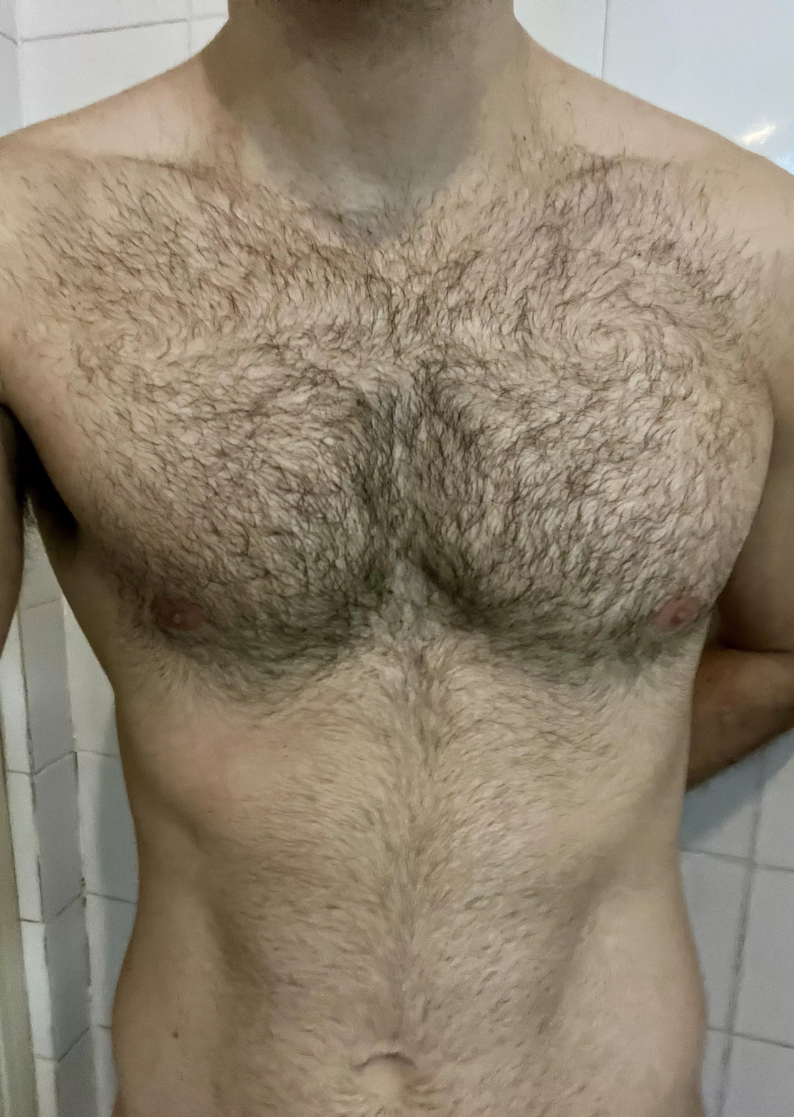Happy Saturday, fellow hairy chests! 