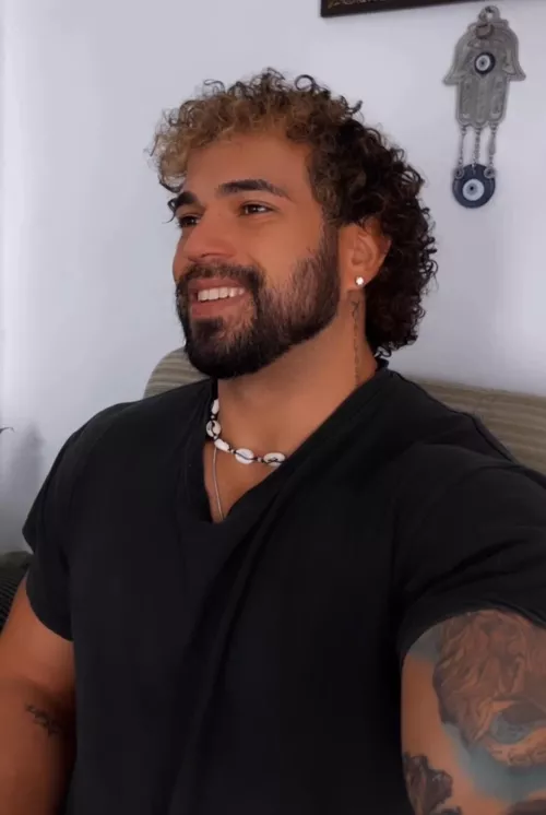 how about ? The tan looks good on me ❤️‍🔥