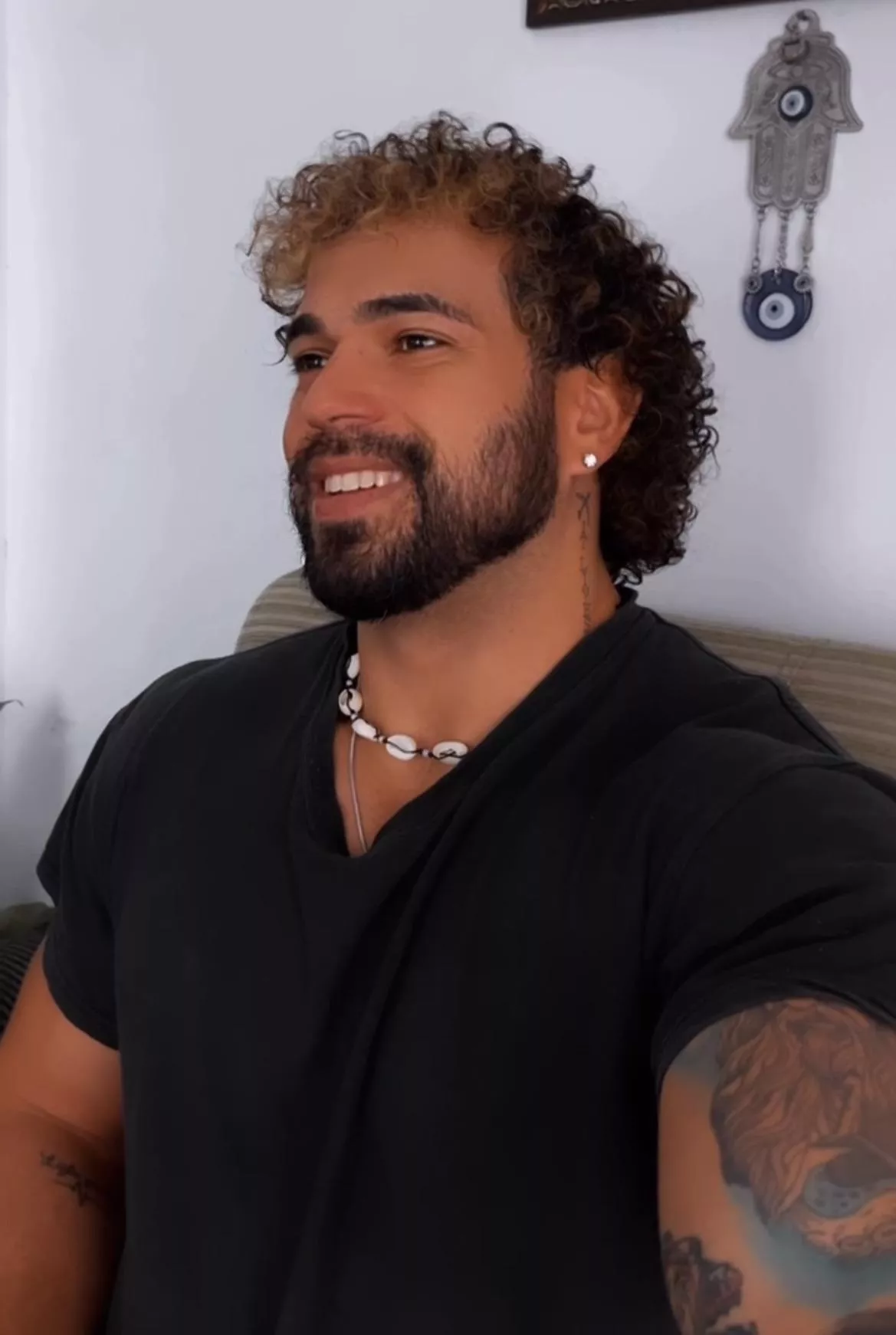 how about ? The tan looks good on me ❤️‍🔥