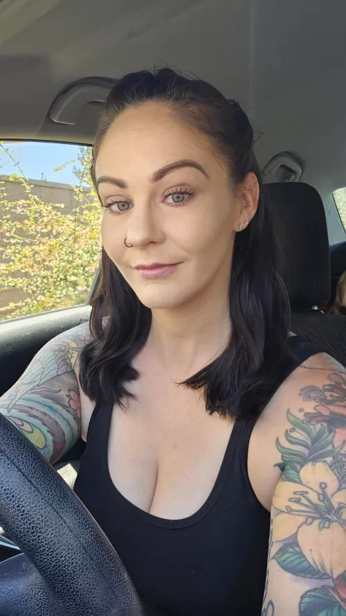 Just a tatted milfie on her way to Target. 