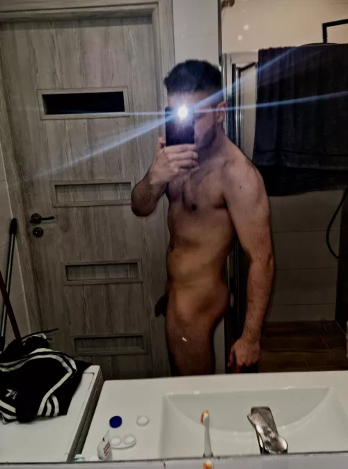 (m) 26 yo girls rateeeeeee 🤭