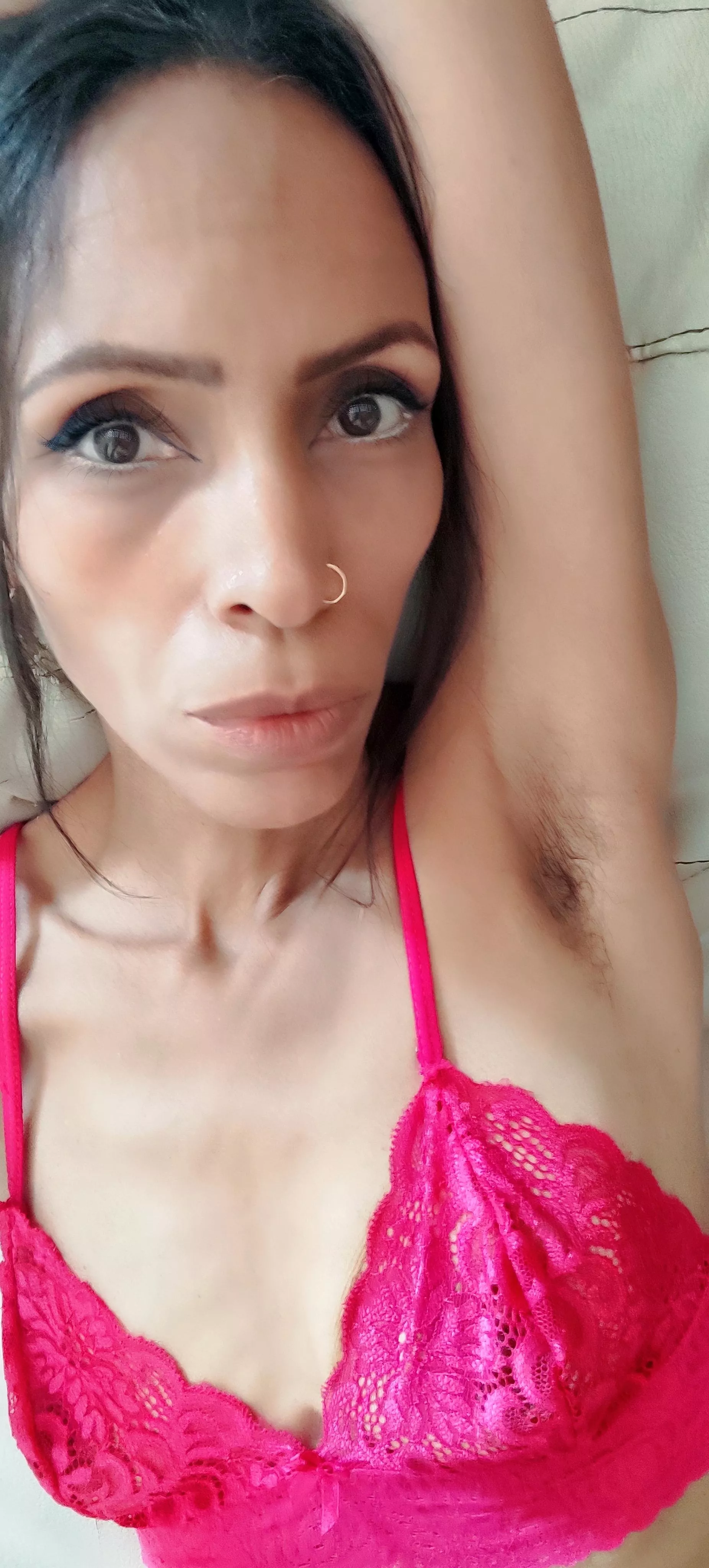 Mommy's armpits are sweaty and smelly... Wanna check?