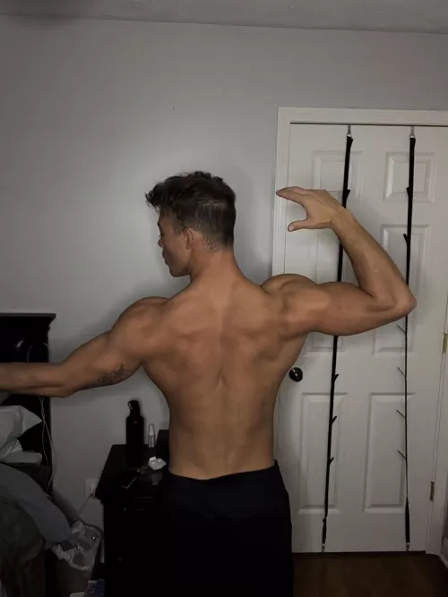 My arms are feeling strong enough to lift a cutie into the air 😈🥰