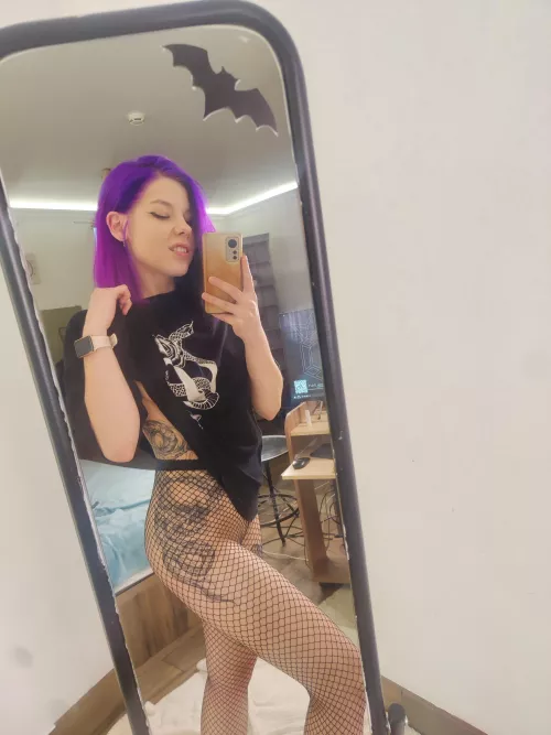 Neon hair looks great on me