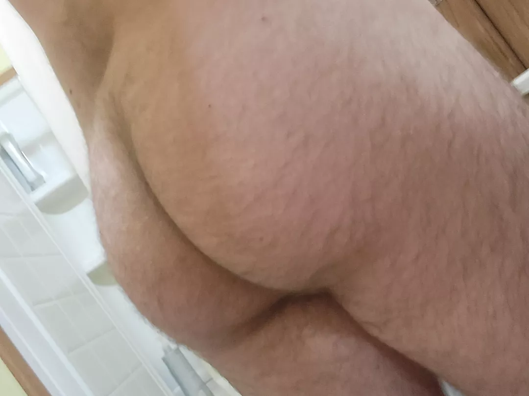 No one likes a hairy bottom🙄