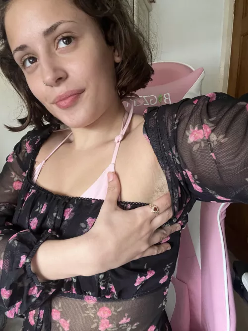 Praise this armpit if you want me to keep growing 