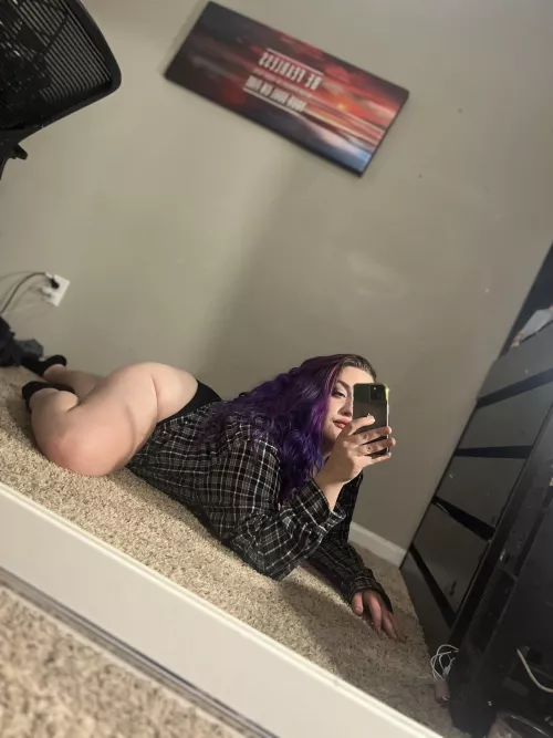 Pull my hair while you pound me 