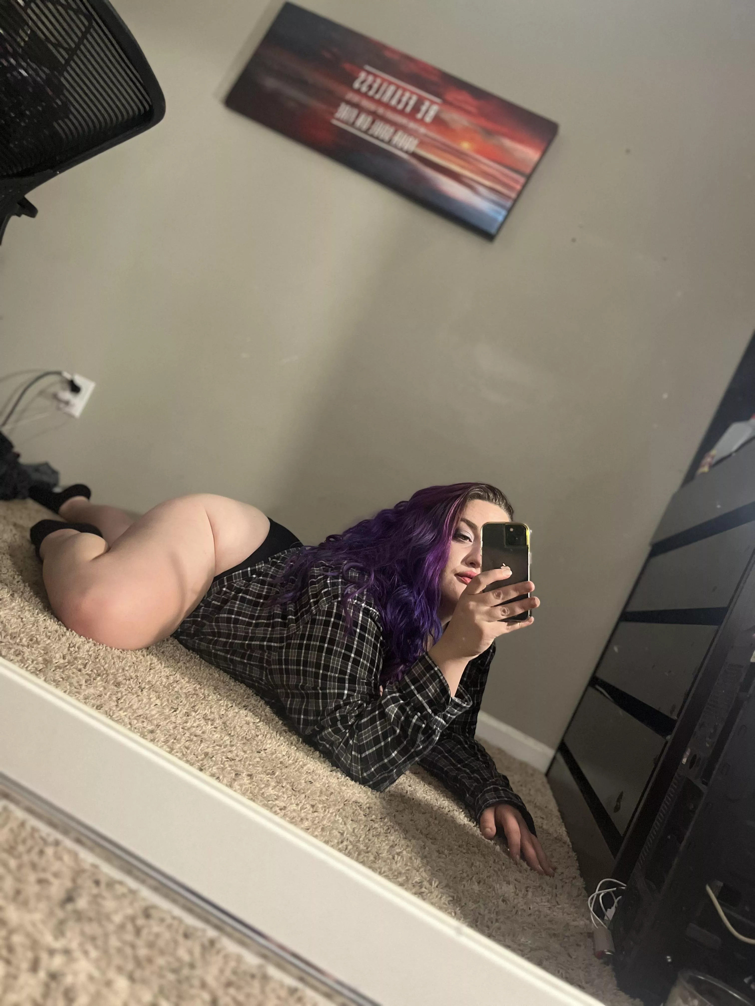 Pull my hair while you pound me 