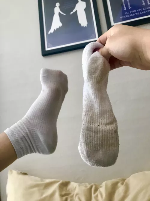 ✨selling✨ 2 day wear sweaty white socks 