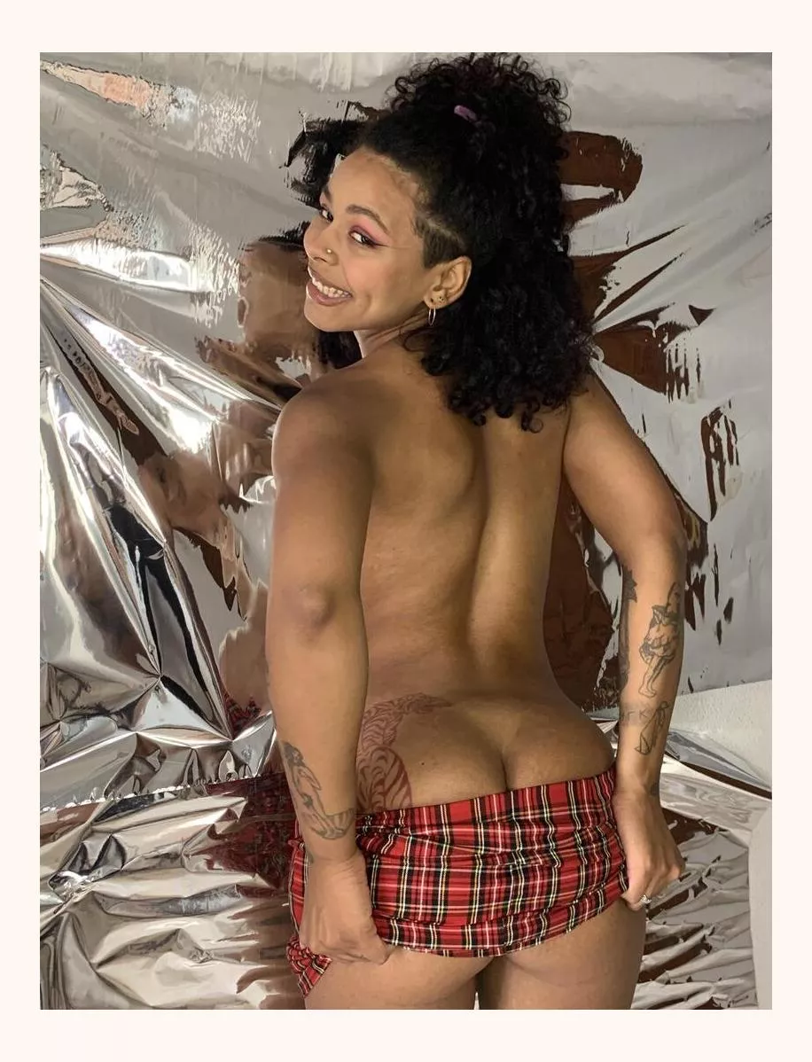 This chicken is readh to fry