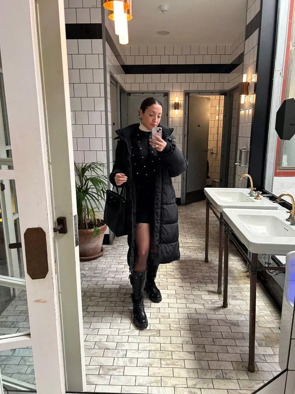 Today's vibe: unapologetically me.