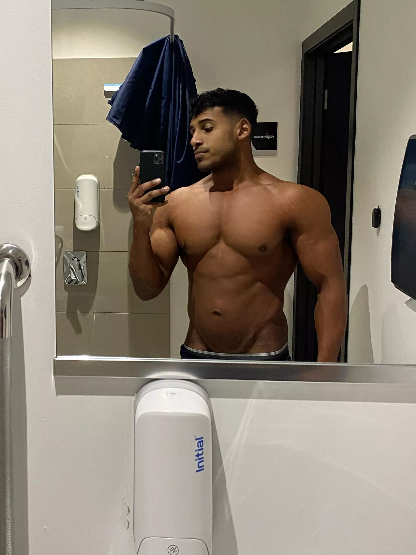 What do ya ladies think? 😈