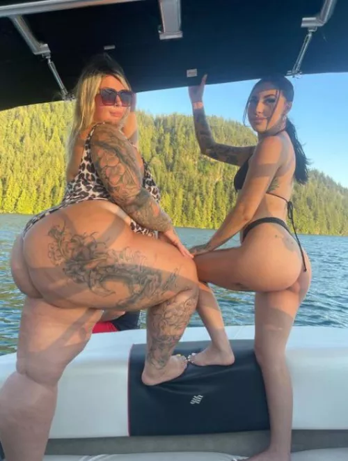 Who is the woman on the right?