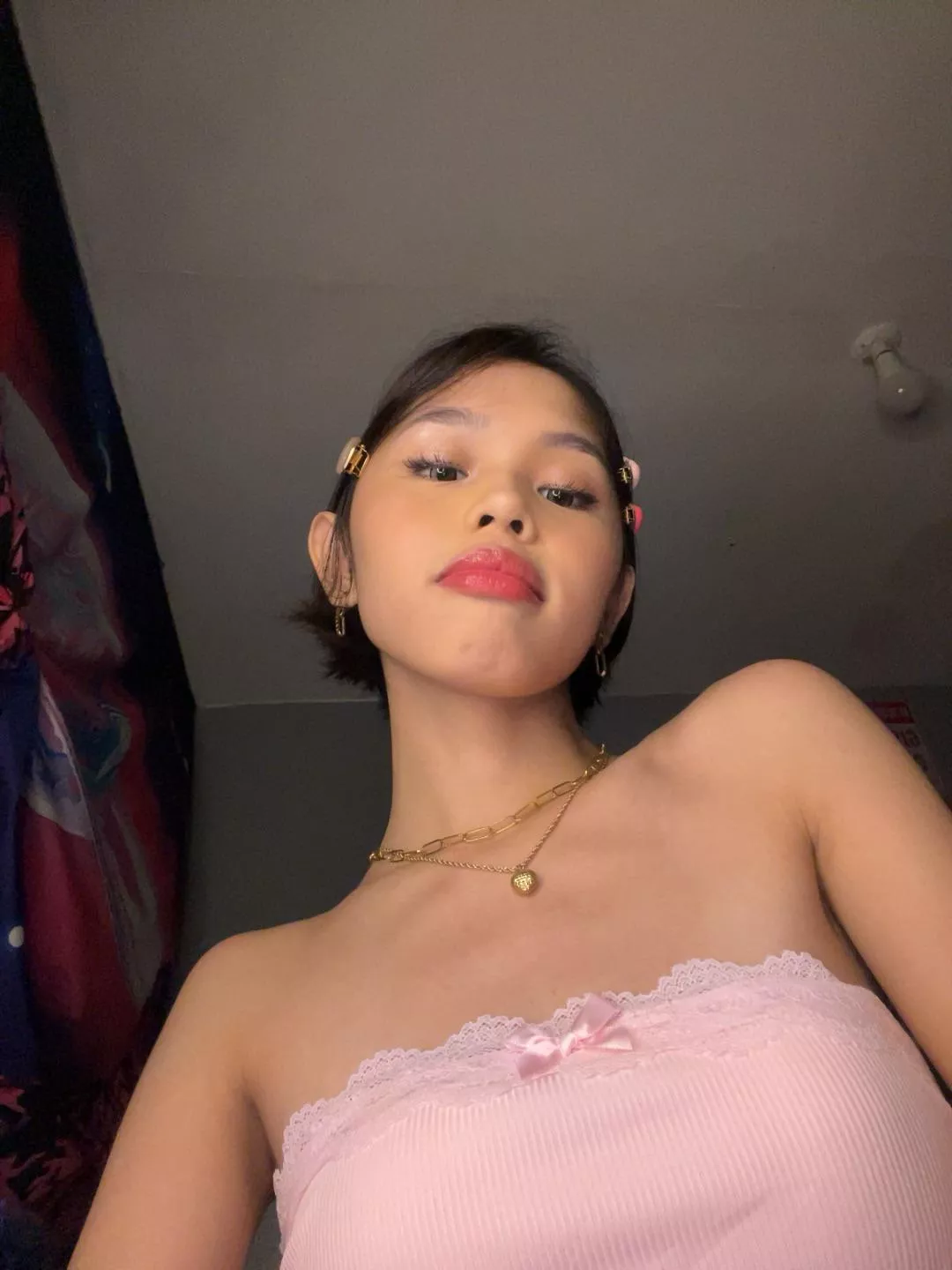 You like my girly look?🎀