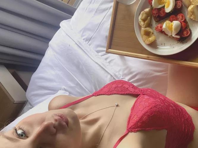  am I wife material or fuckbuddy? 