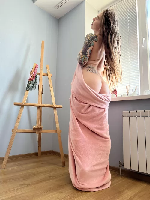 An artist or a muse?