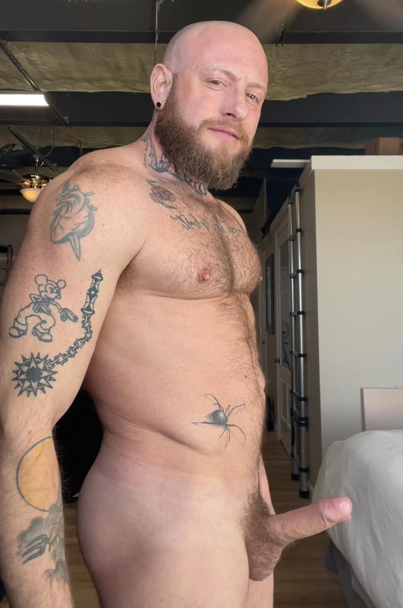 Another big bro (40s)