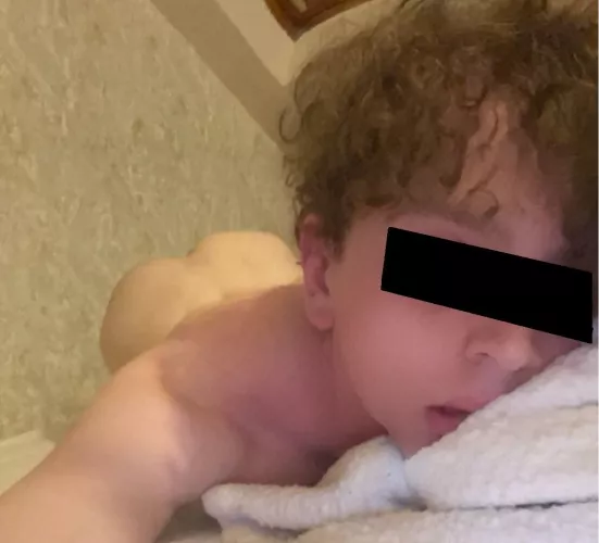 Arching my little ass for you ❤️