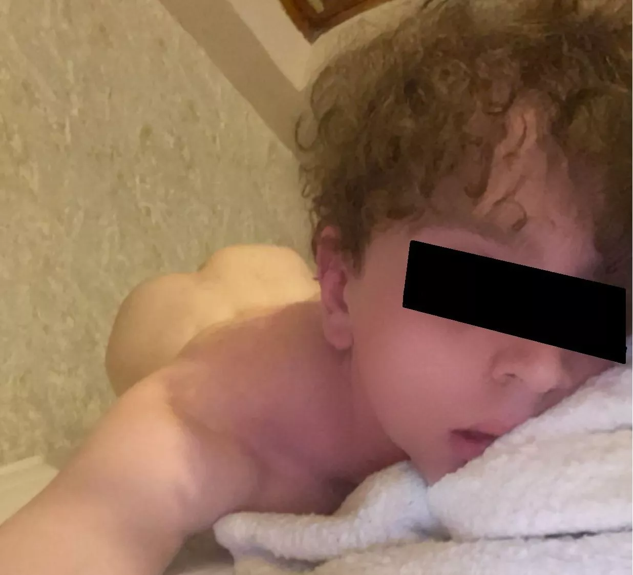 Arching my little ass for you ❤️