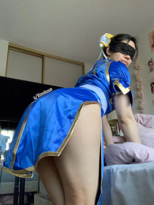 Chun Li bends over for you🥵