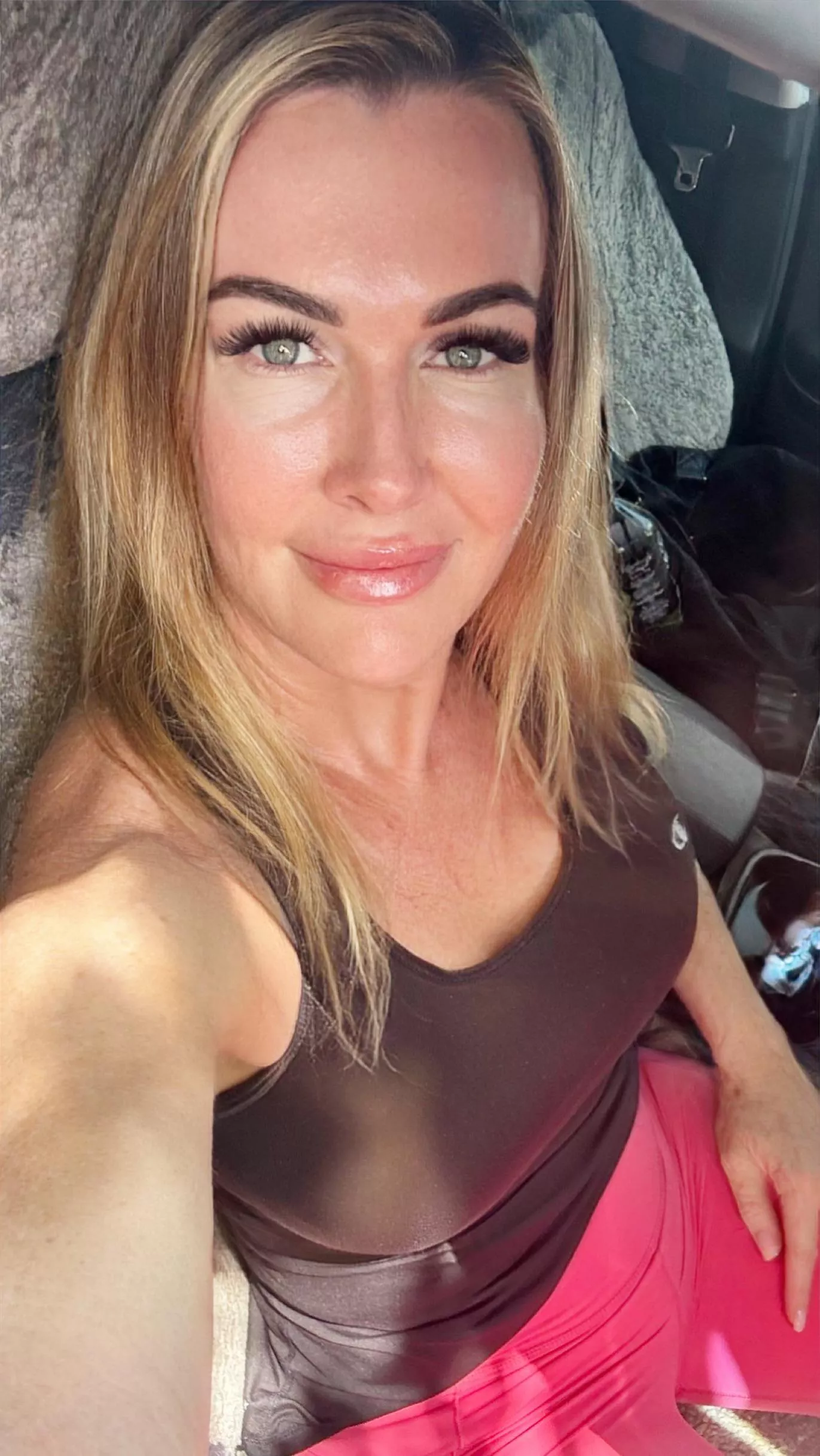 Come see more of me on IG @mamacicci @mama_cicci @mama.cicci