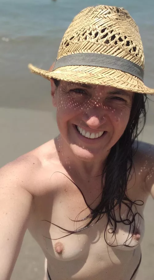 Did anyone ask for a Latino MILF? 🌶️ 🔥