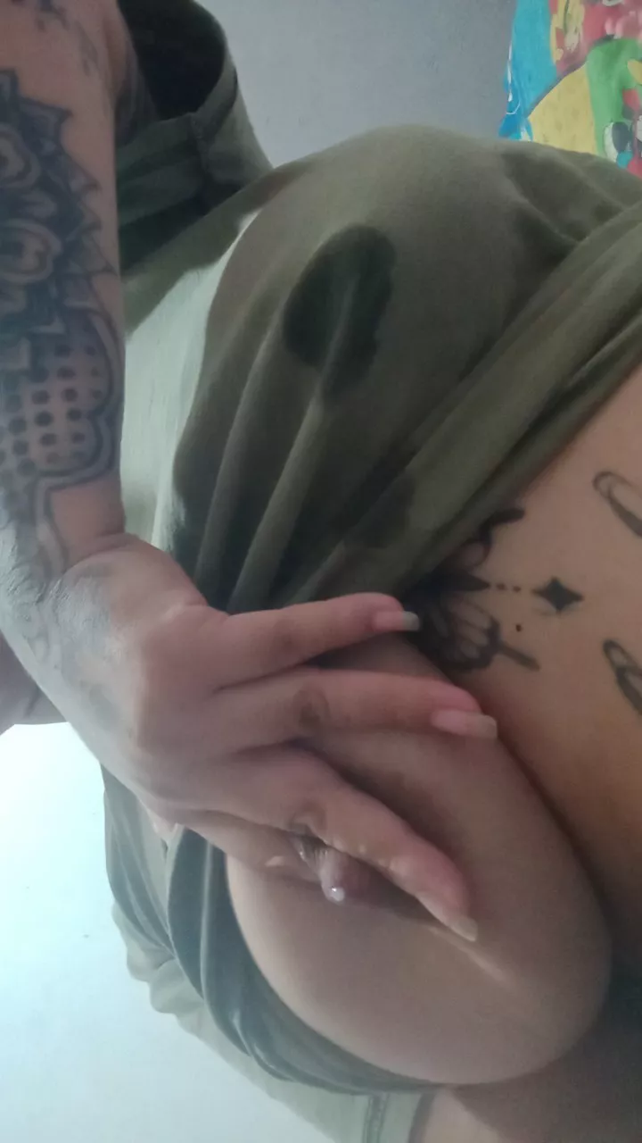 Dripping from both🥵🥵