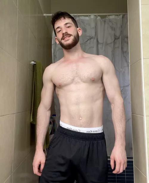 Feelin' good after a workout. Shower time!