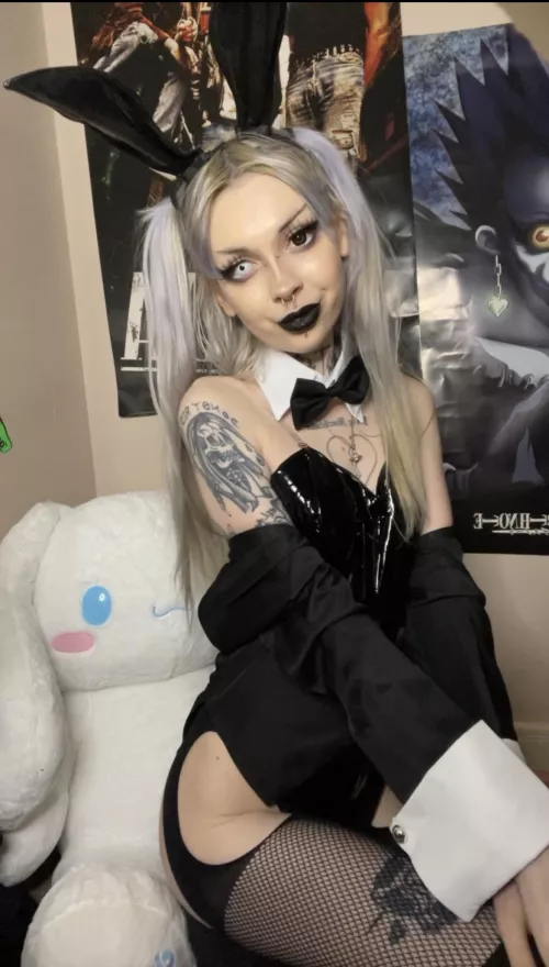 gothic bunny girl appreciation 