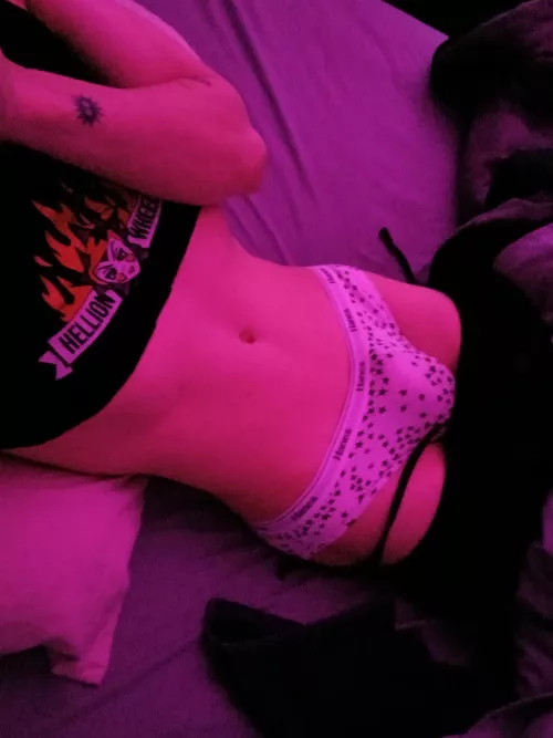 hii twink waist for u :3