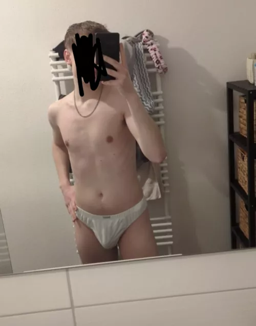 Horny 19 y old German twink 