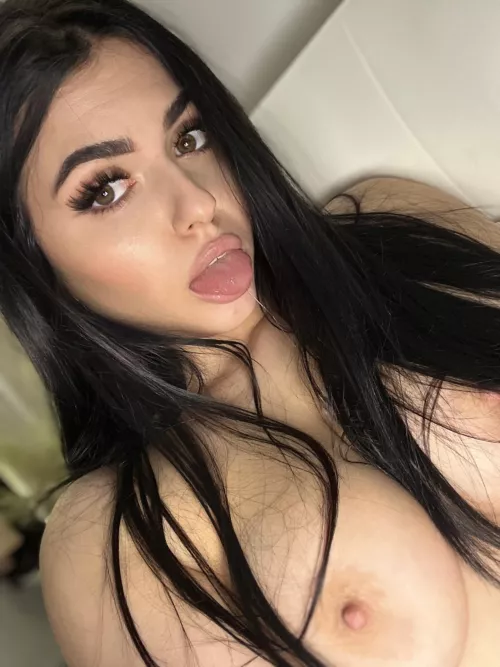 I don’t know how to tell you that I want you to cum on me