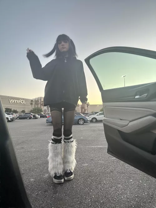 I keep a Glock in my skirt 🤭