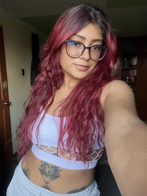 I love this white top!!