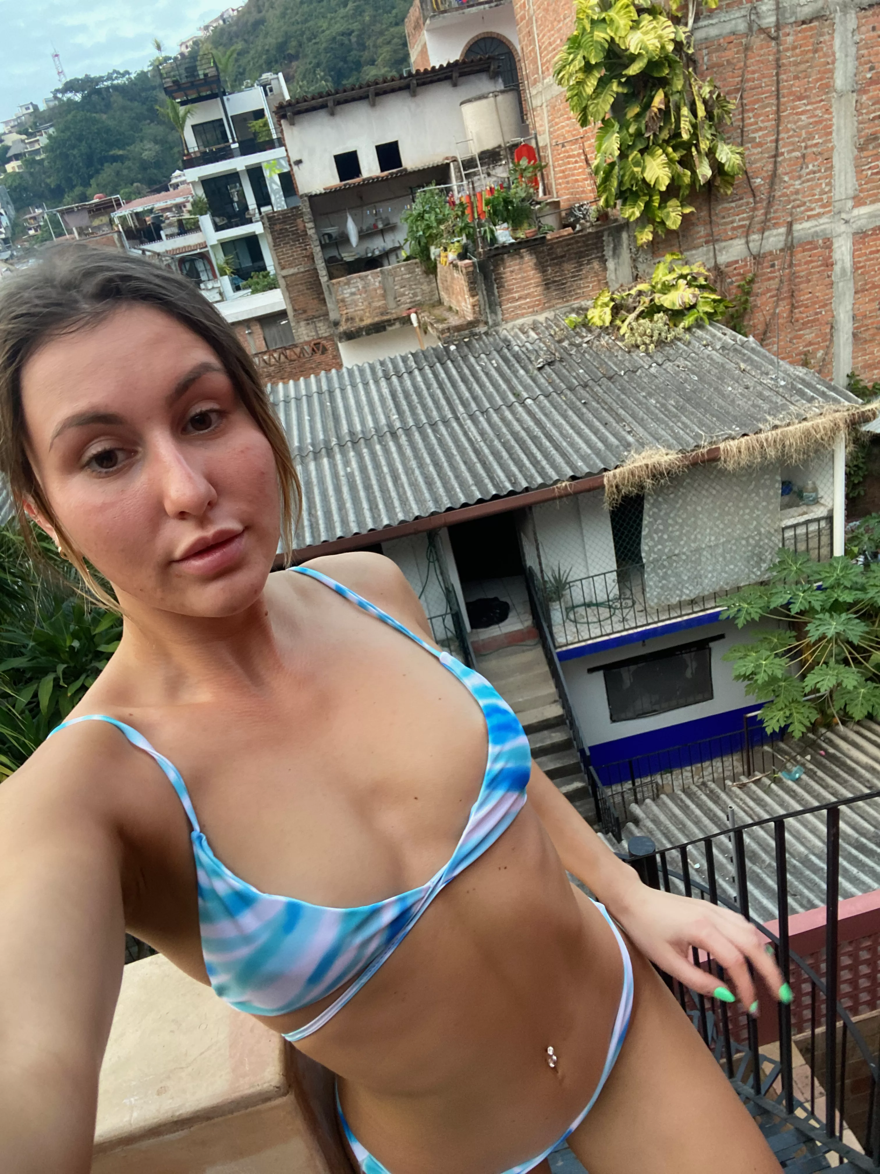 if i dropped my phone number next to u at the pool w, would u text me?