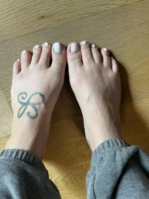 👣👣 lick my toes