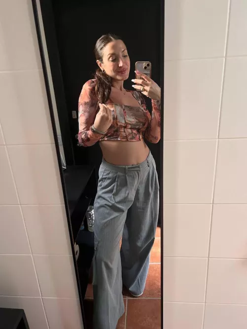 Life's too short for boring selfies.