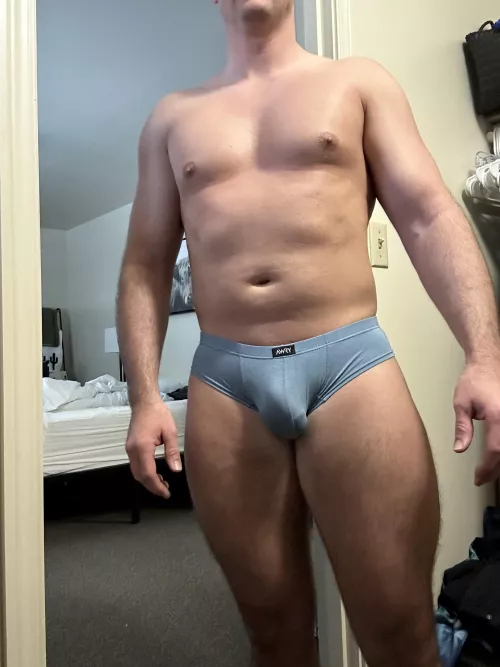 Love my bulge in this thong
