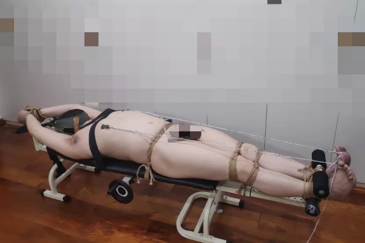 MEN:Pain and pleasure on the medical bed