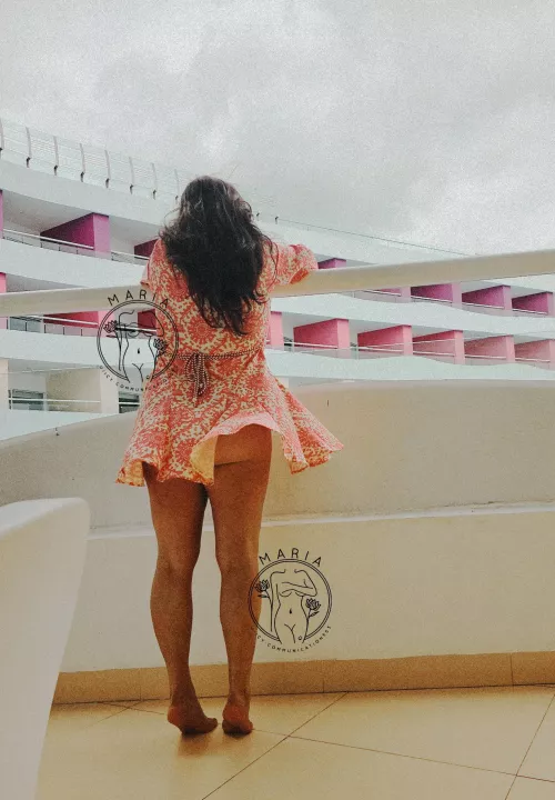 My ass has already been spotted in hotel today 😝 (f)