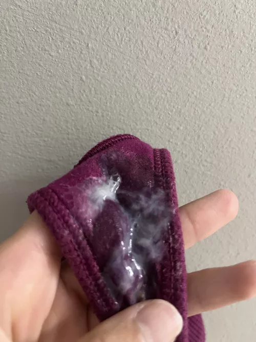 My creamy time of the month has returned. (It’s also my very horny time of the month 🥵)