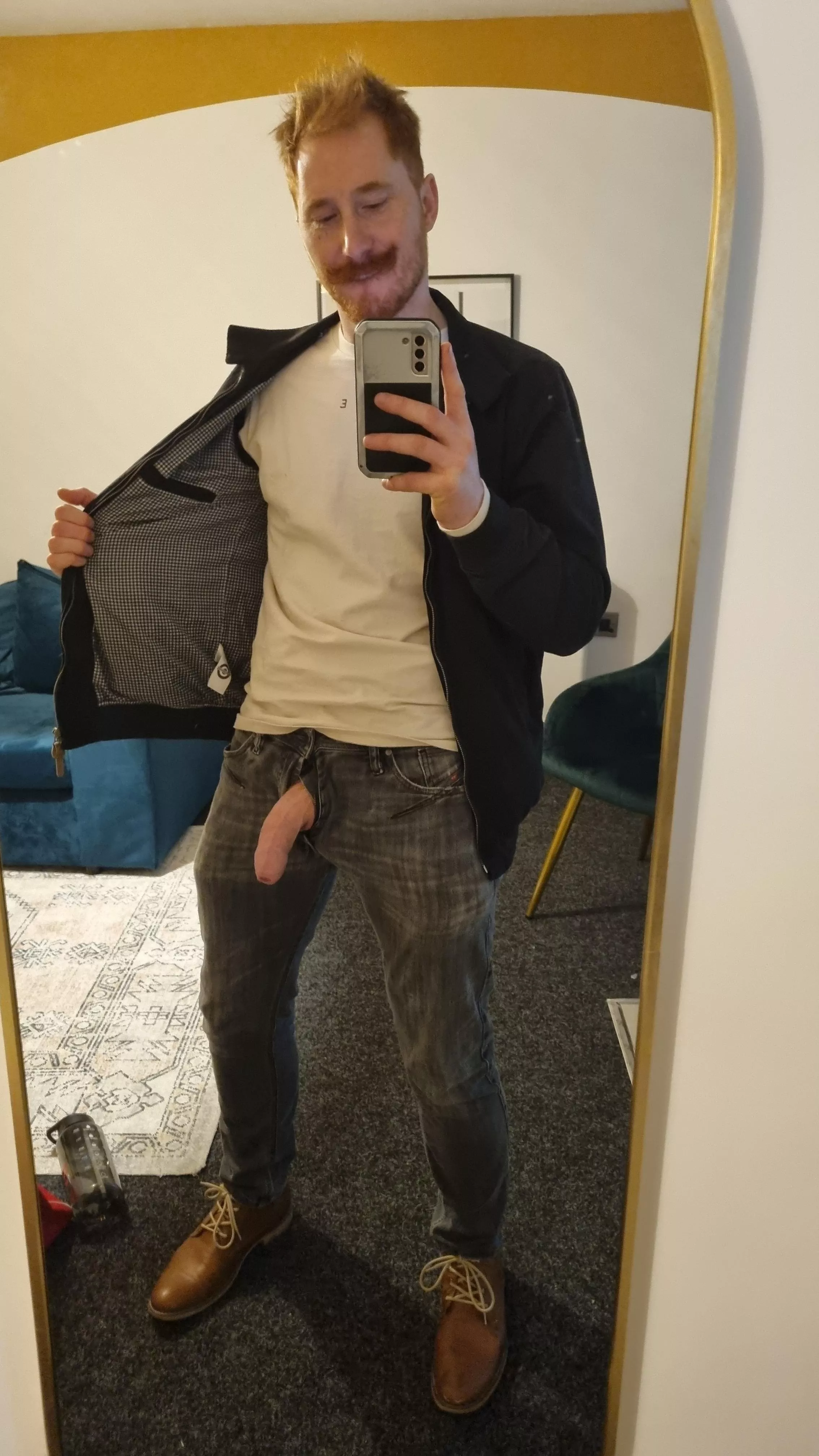 Popping out to say hello!