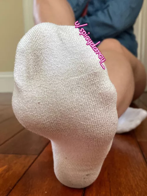 Sniff and say “ thank you, Darcy”