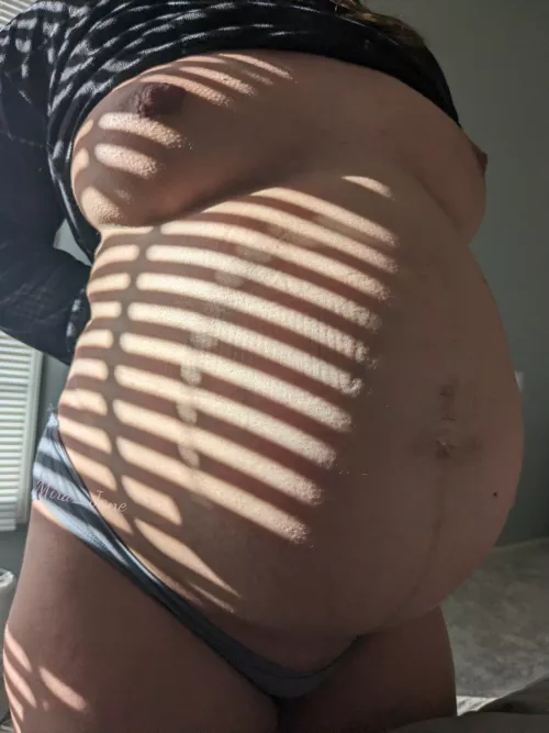 Some artsy light photos always makes me feel sexy