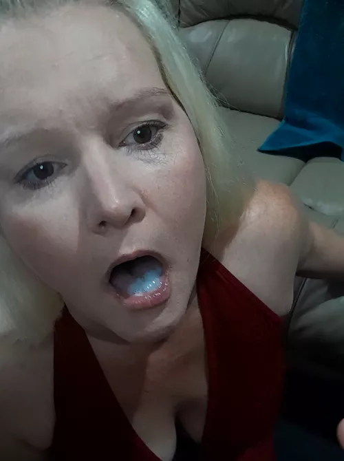 Still took second guys cum like a good wife