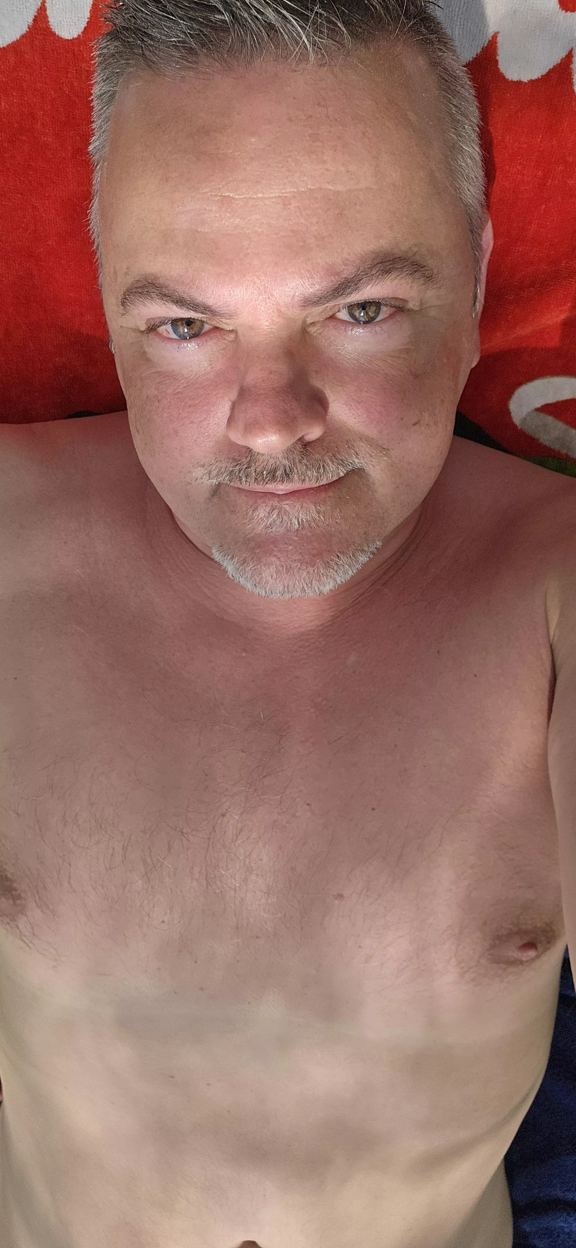 Sunbathing in the middle of April, very convenient for me