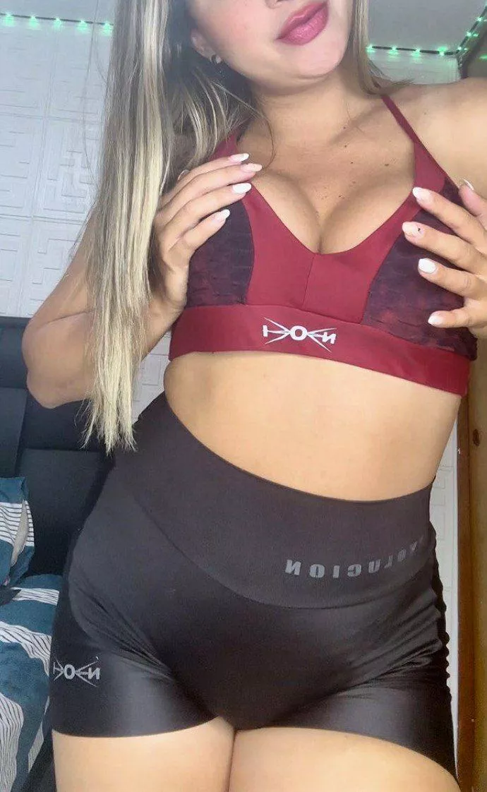 the looks follow me in the gym 