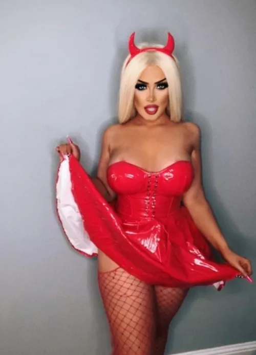 this shiny girl is going to make a man sin