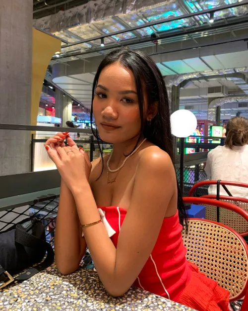 Waiting in red, hungering for more than just food